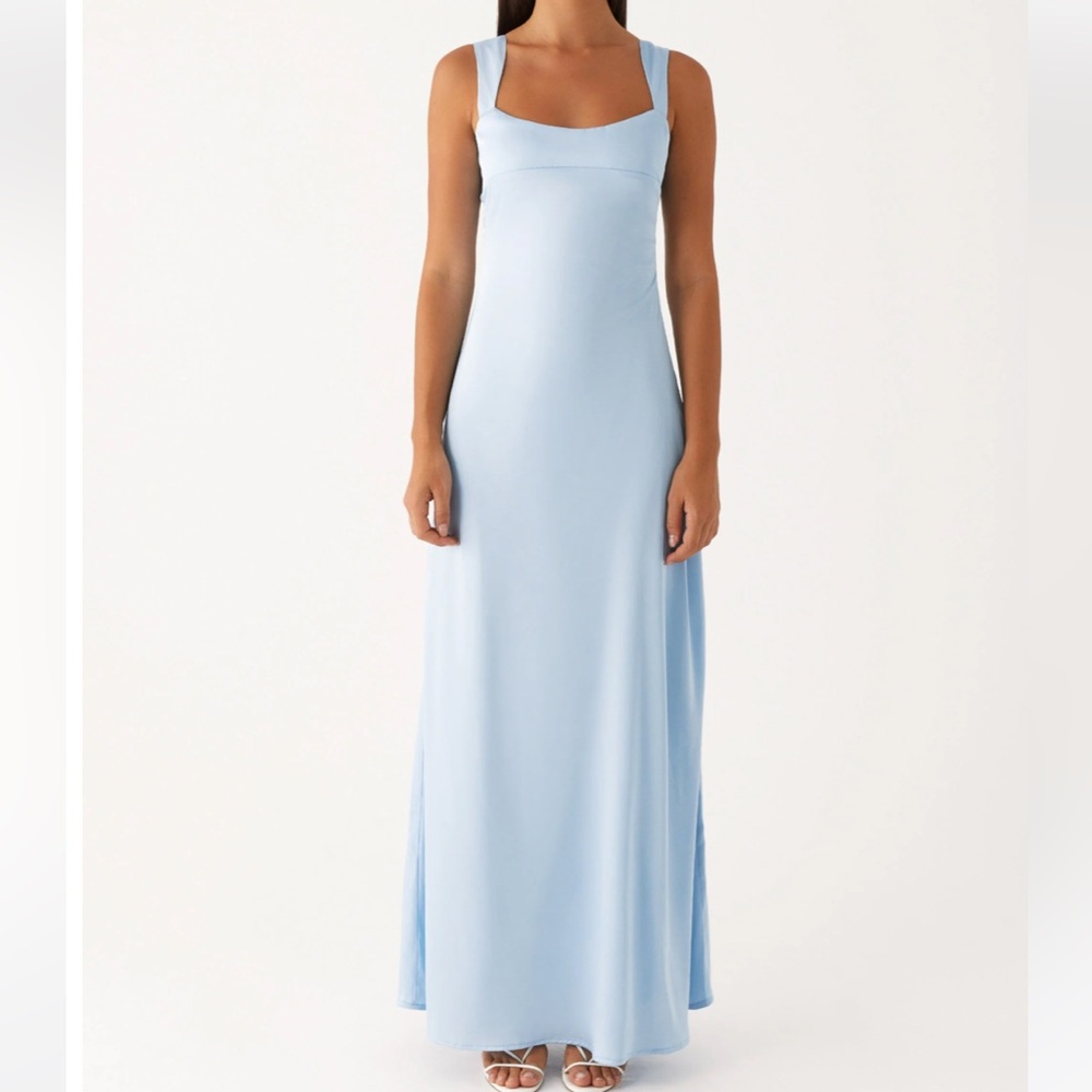 Light Blue Maxi Dress

Odette Satin Maxi Dress - Peppermayo